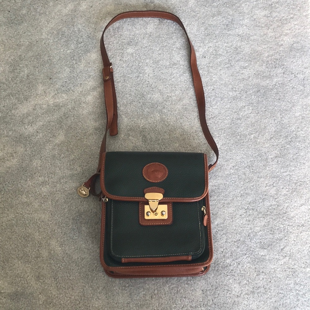 Vintage Green Dooney and Bourke cross body purse
